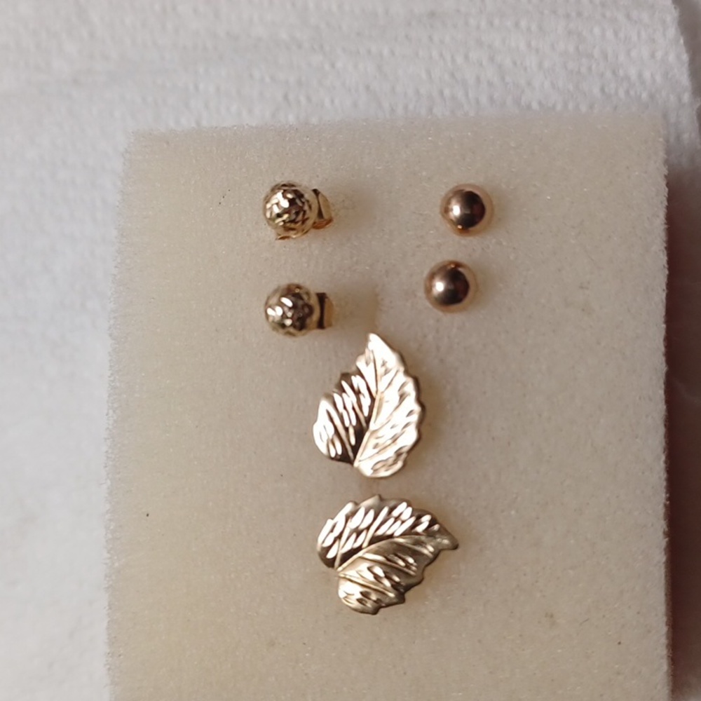14kt earrings